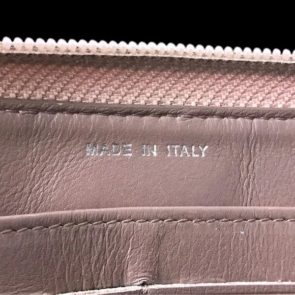 Chanel Boy Wallet - Picture 7 of 11